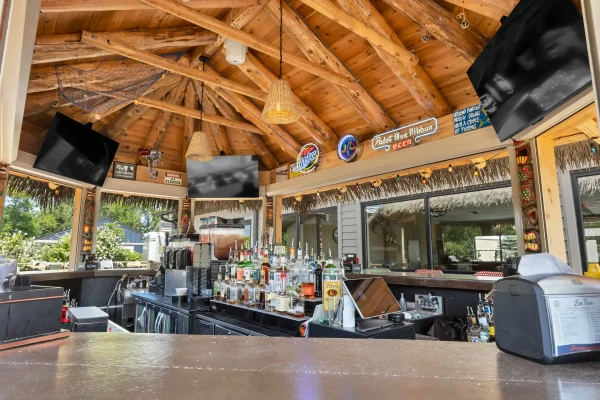 stack-chagrin-tavern-palmieri-8-26-361